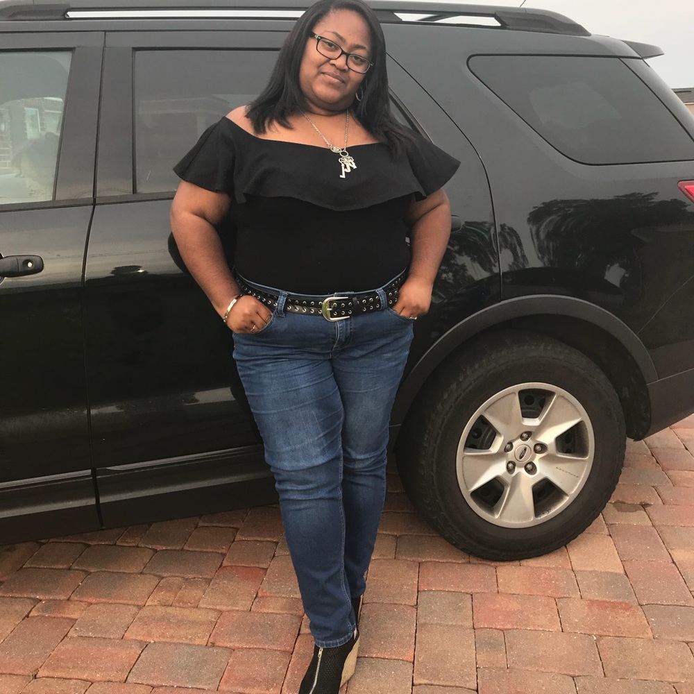 Meet your Posher, Raina